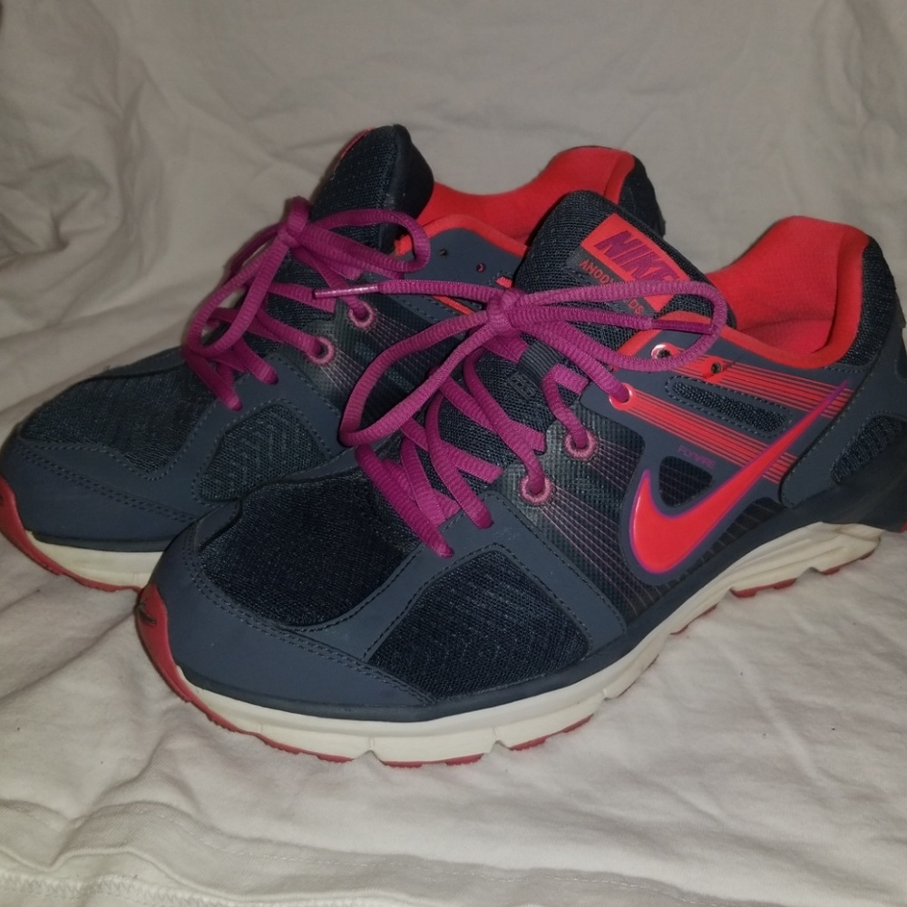 Used Nike Anodyne DS tennis shoes